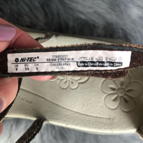 Hi-Tec Sandal, Size 8 - Picture 7 of 8